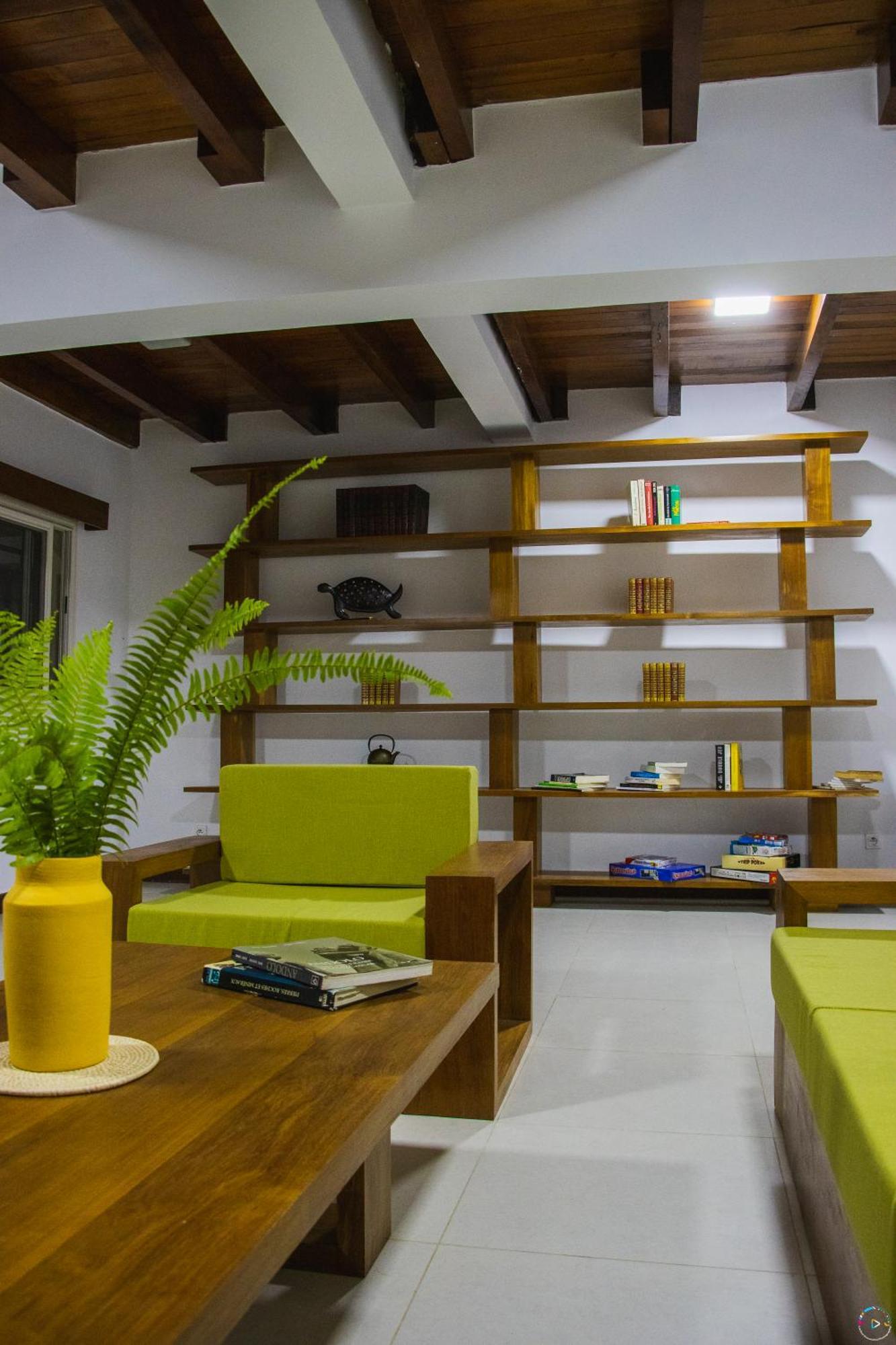 Hotel Baobab Cafe Морондава Екстериор снимка
